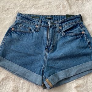 Size 10 NWT cuff denim shorts